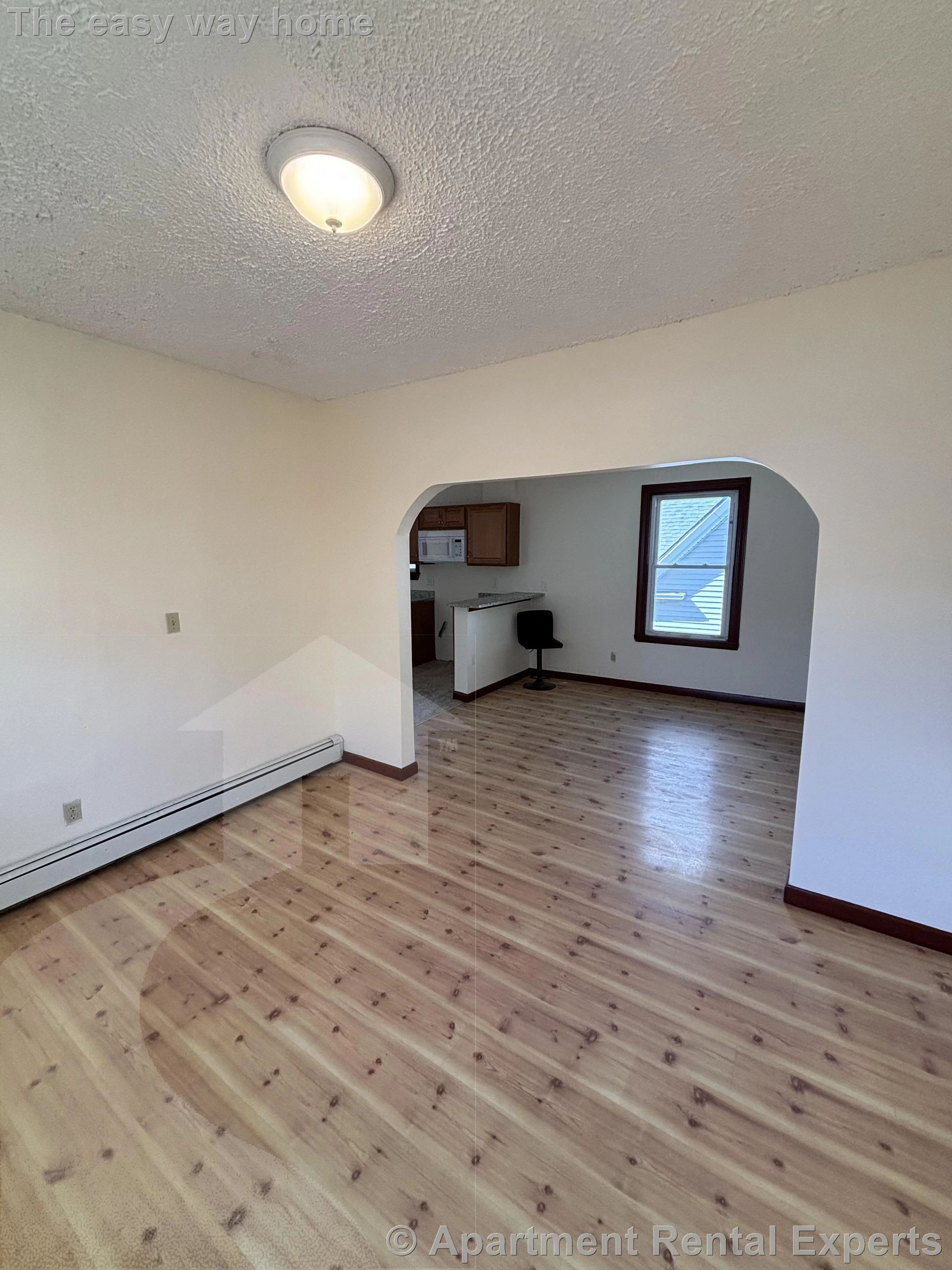 569 Main St, Magoun Square