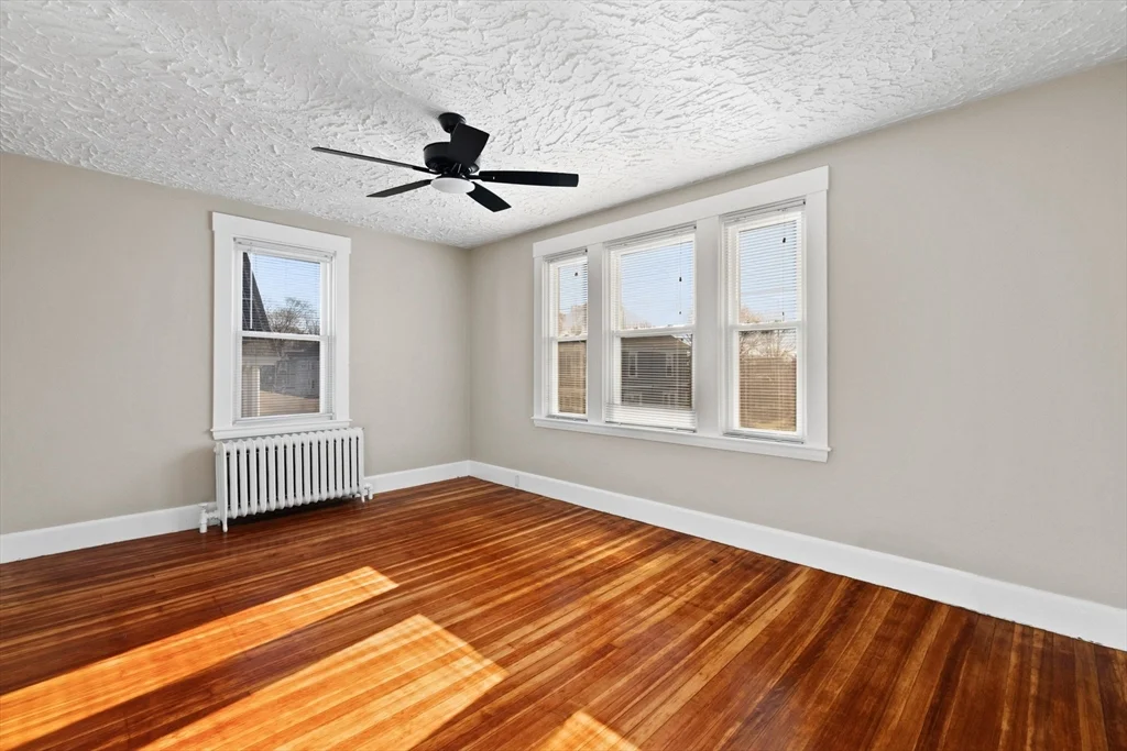 12 North St, Fairhaven