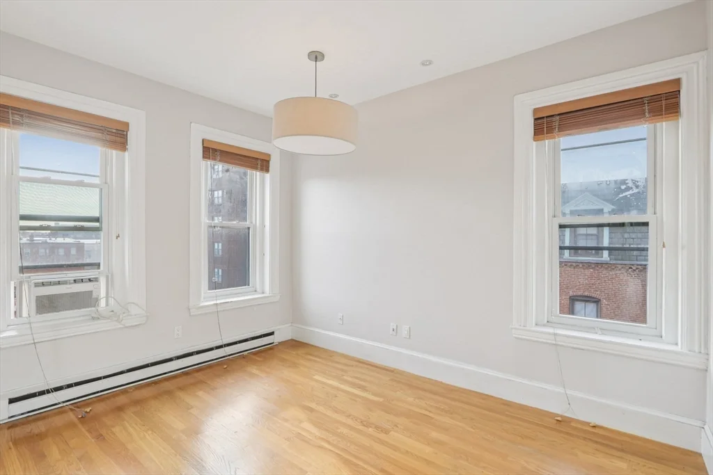 583 Massachusetts Ave, Roxbury