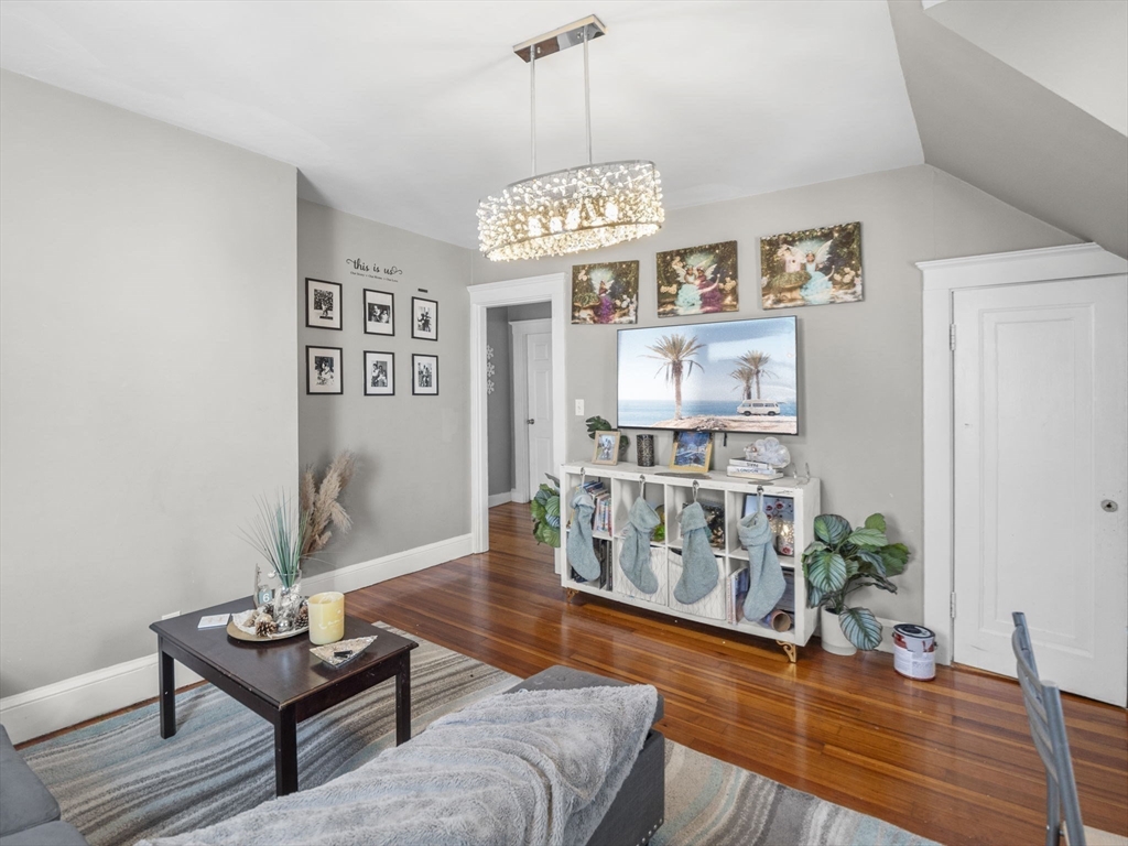 54 Rockaway Pl, Lynn