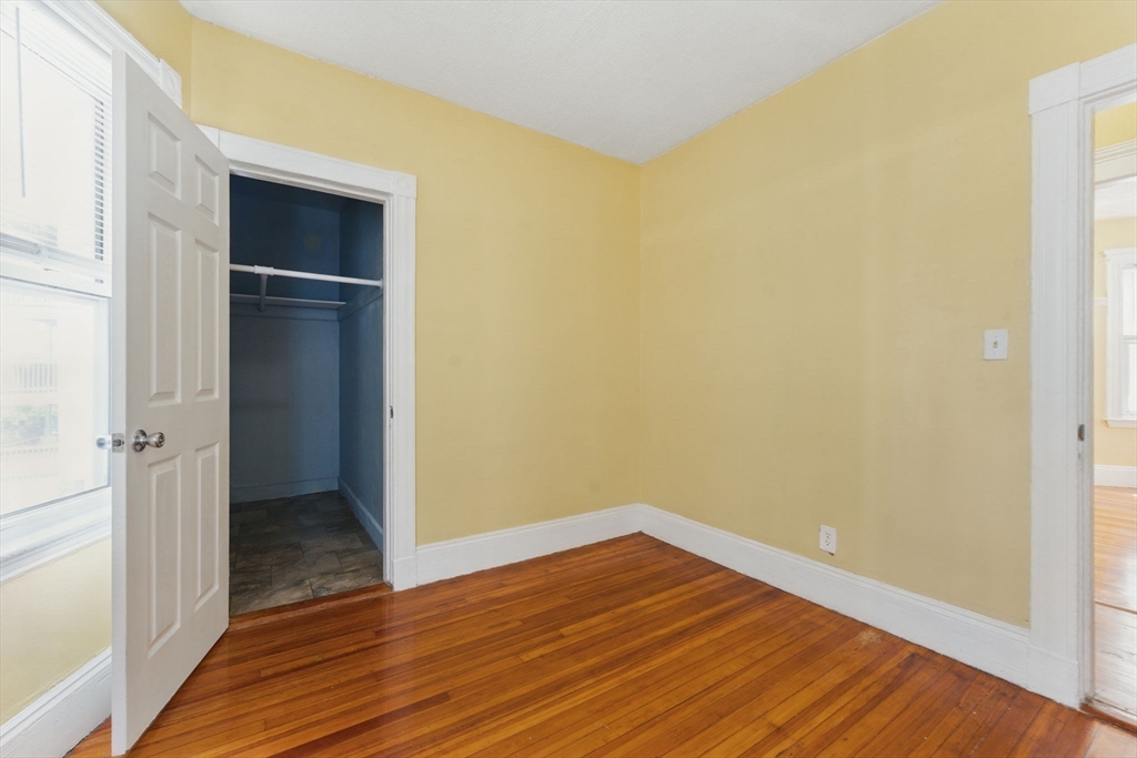 17 Hillsboro, Boston