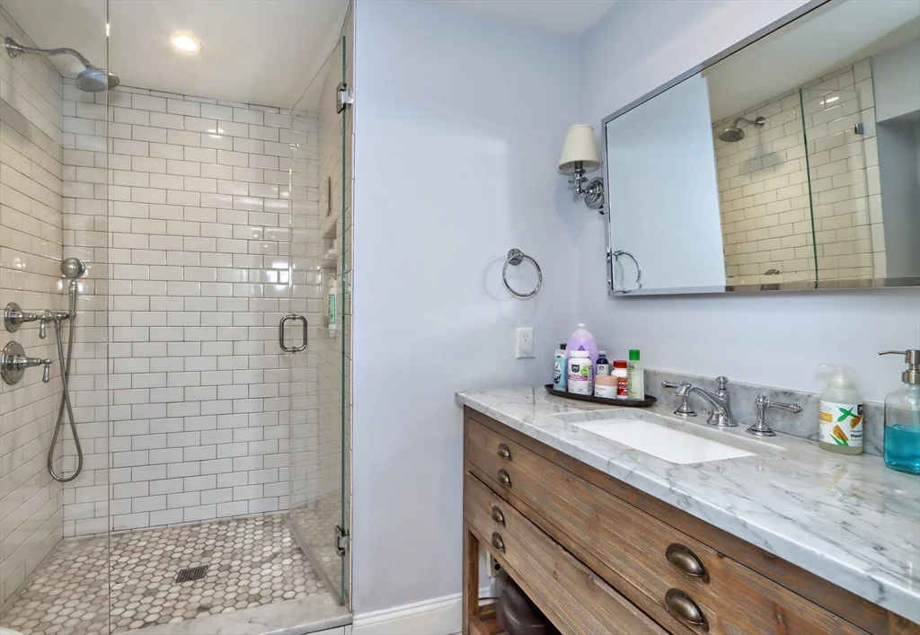 103 Appleton, South End