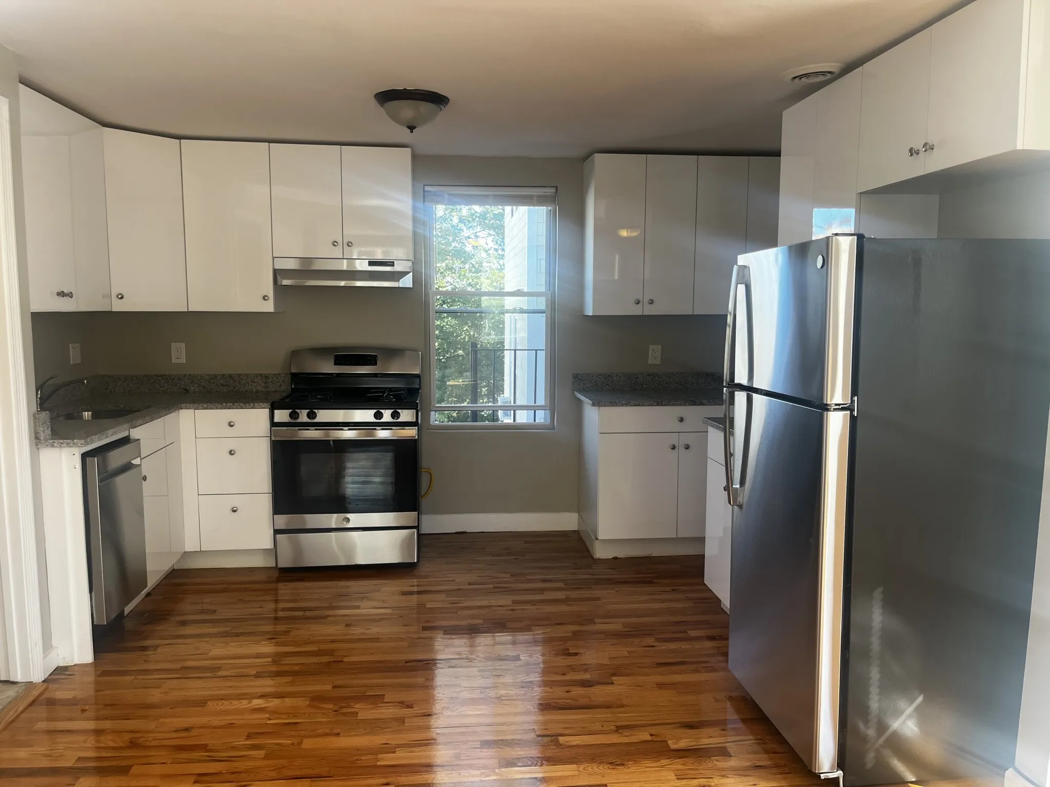 38 Forest St, Roxbury