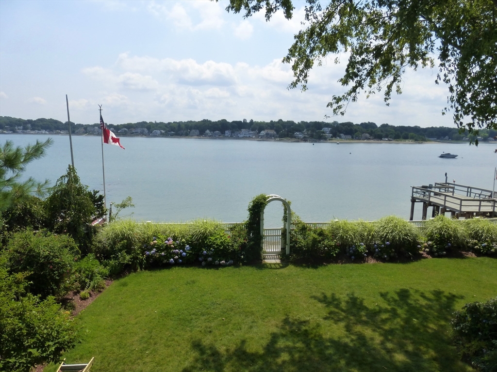 2 Saint Germain, Quincy