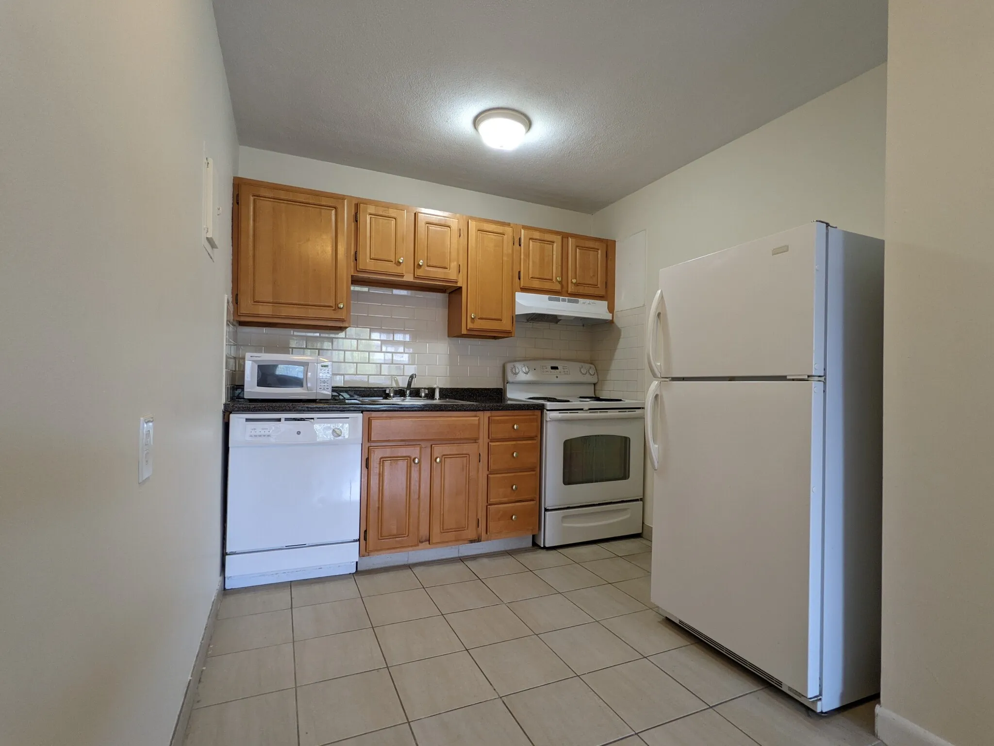 75 Gardner St, Allston