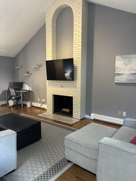 22 Grove Pl, Winchester