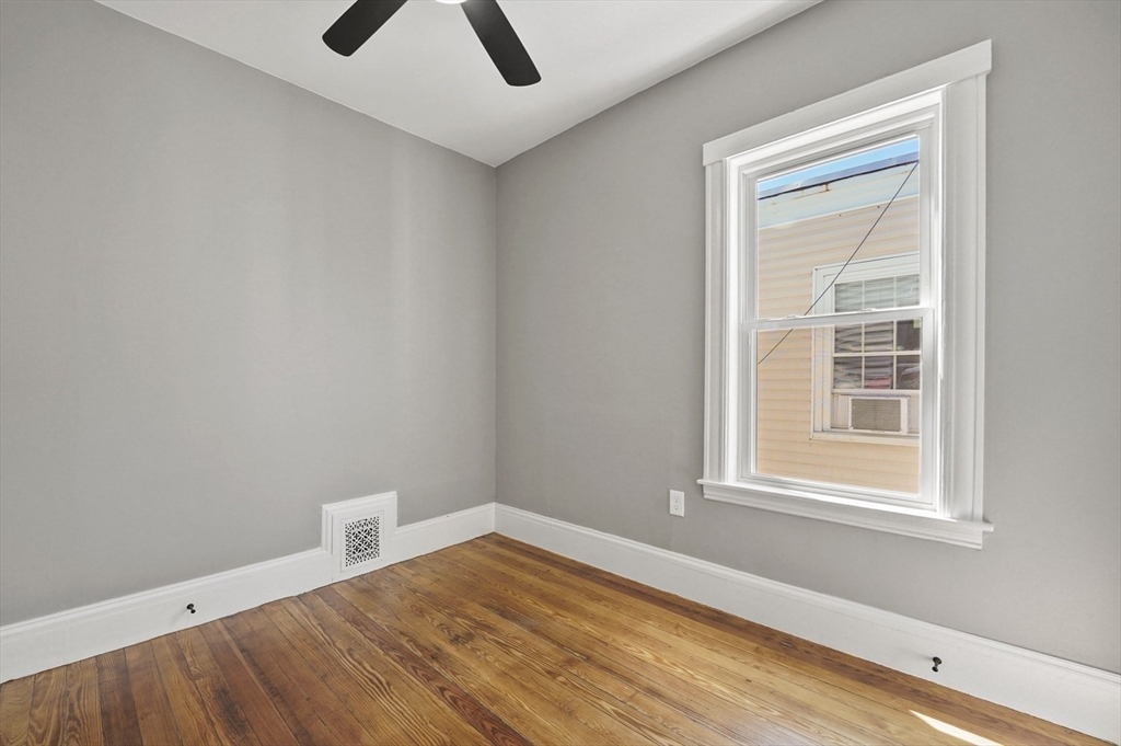 18 Lyon St, Dorchester