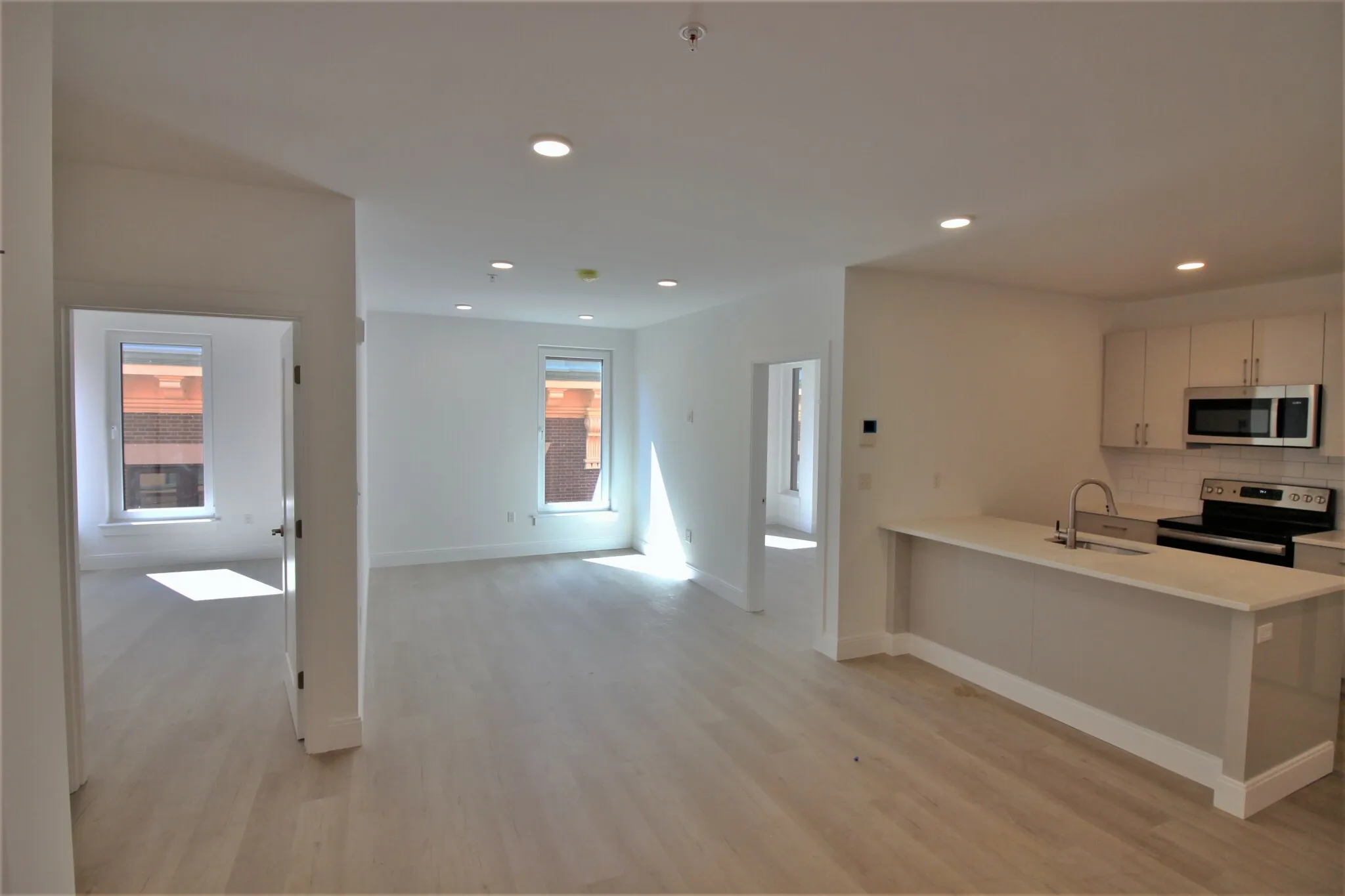1 Newcomb St, Roxbury