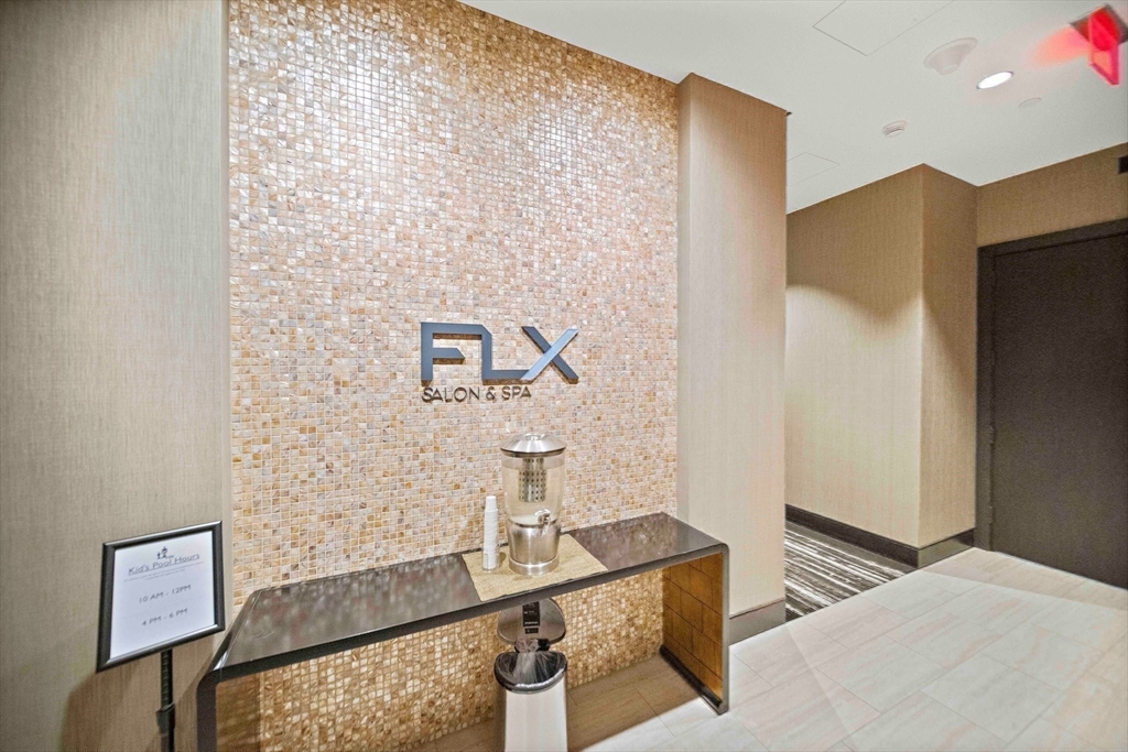 1 Franklin St, Midtown