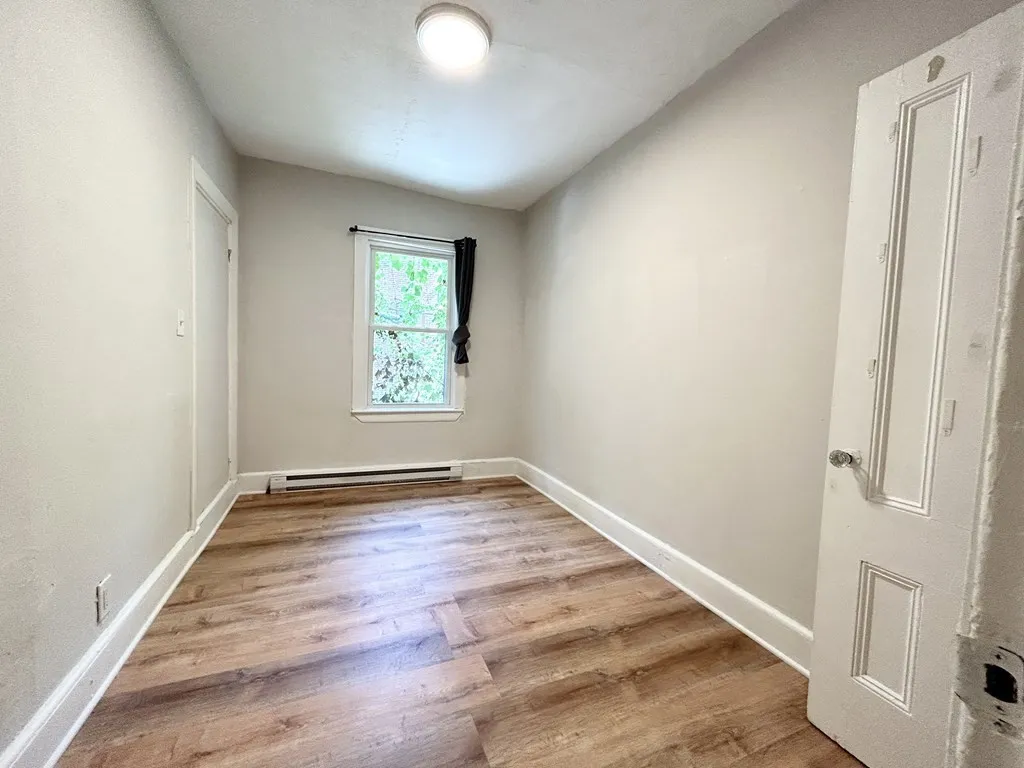 7 Warwick St, Mission Hill