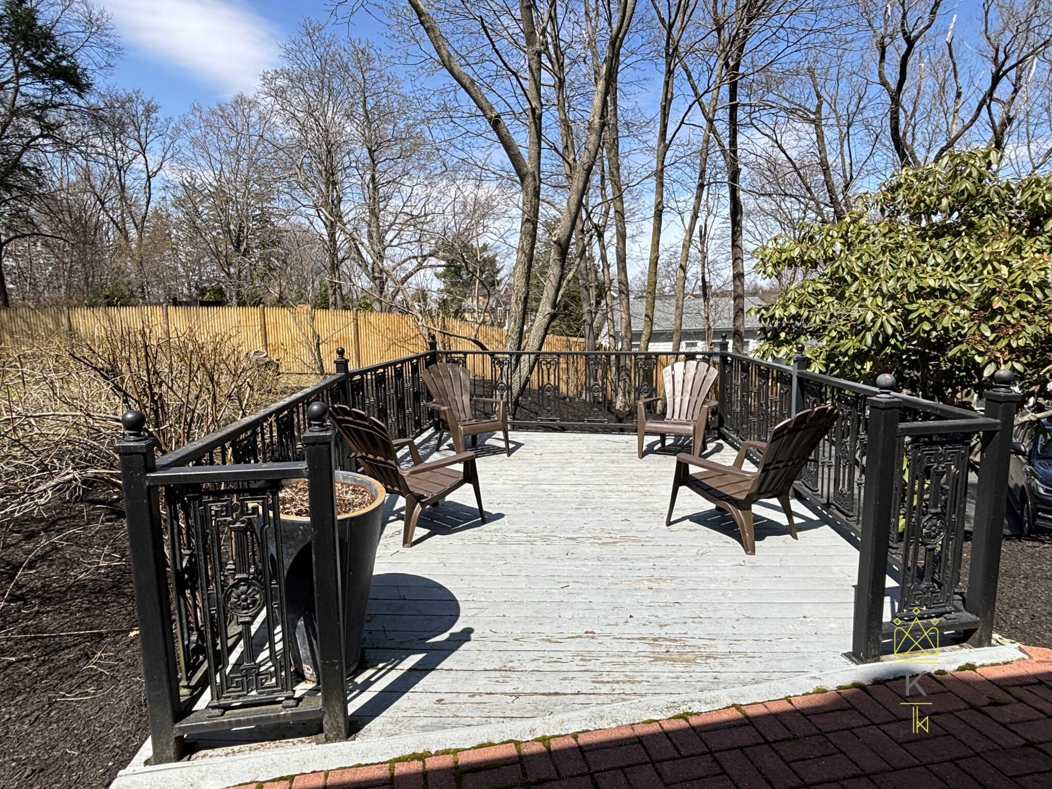 198 Wolcott Rd, Chestnut Hill