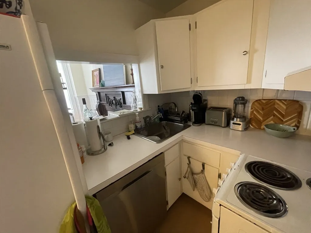 298 Commonwealth Ave, Back Bay