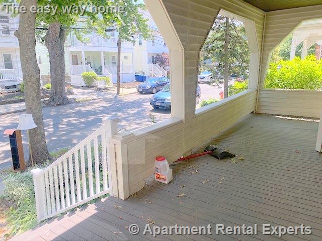 44 Paulina St, Davis Square