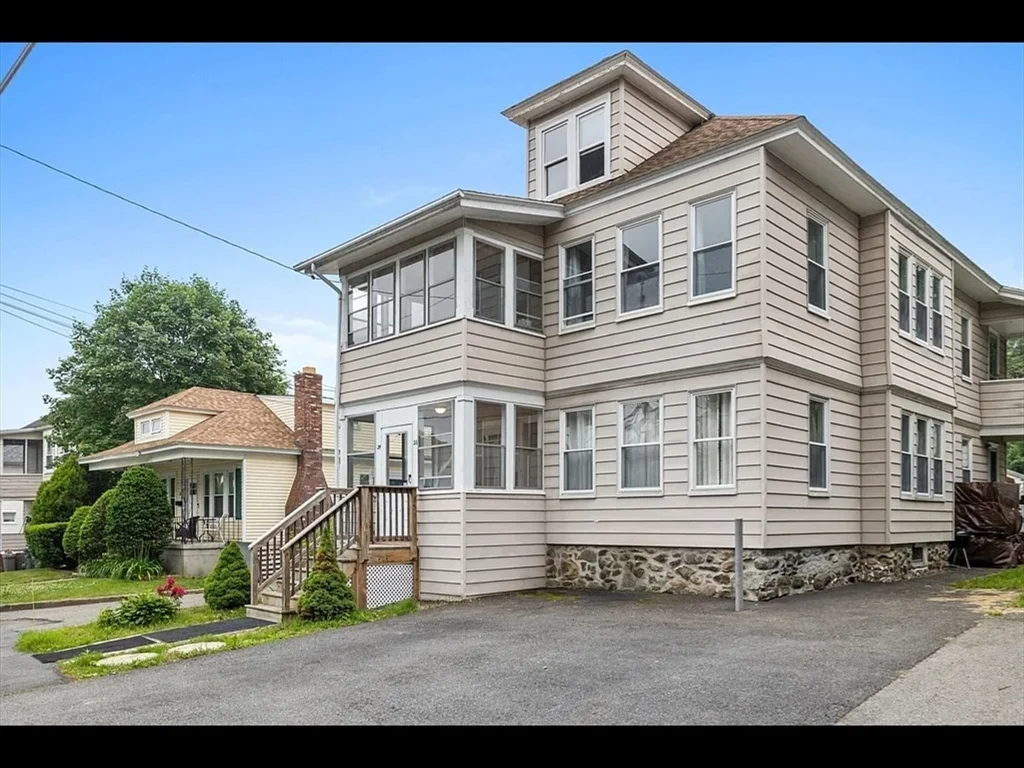 24 Lincoln St, North Andover