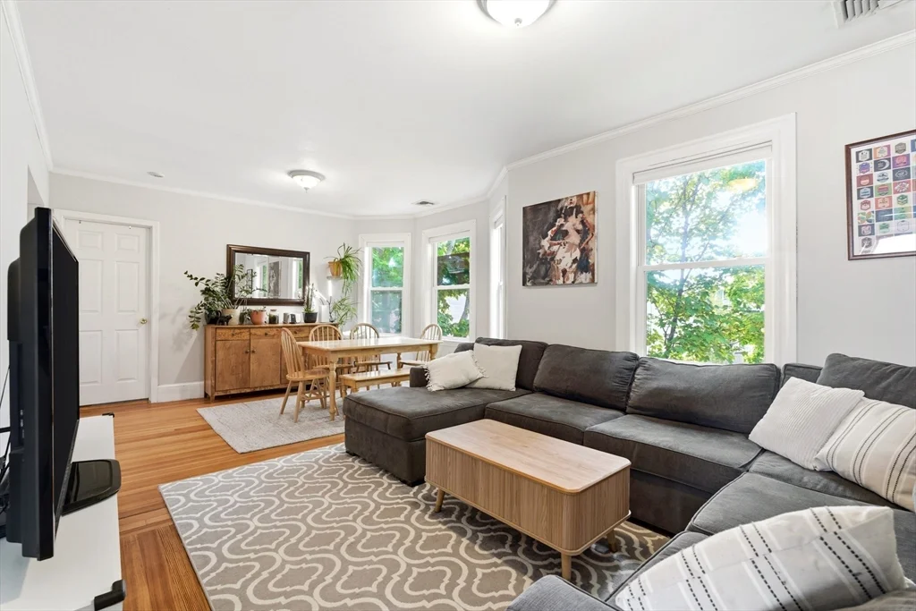 10 Ashmont Ct, Dorchester