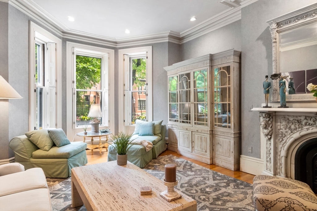 319 Marlborough St, Back Bay