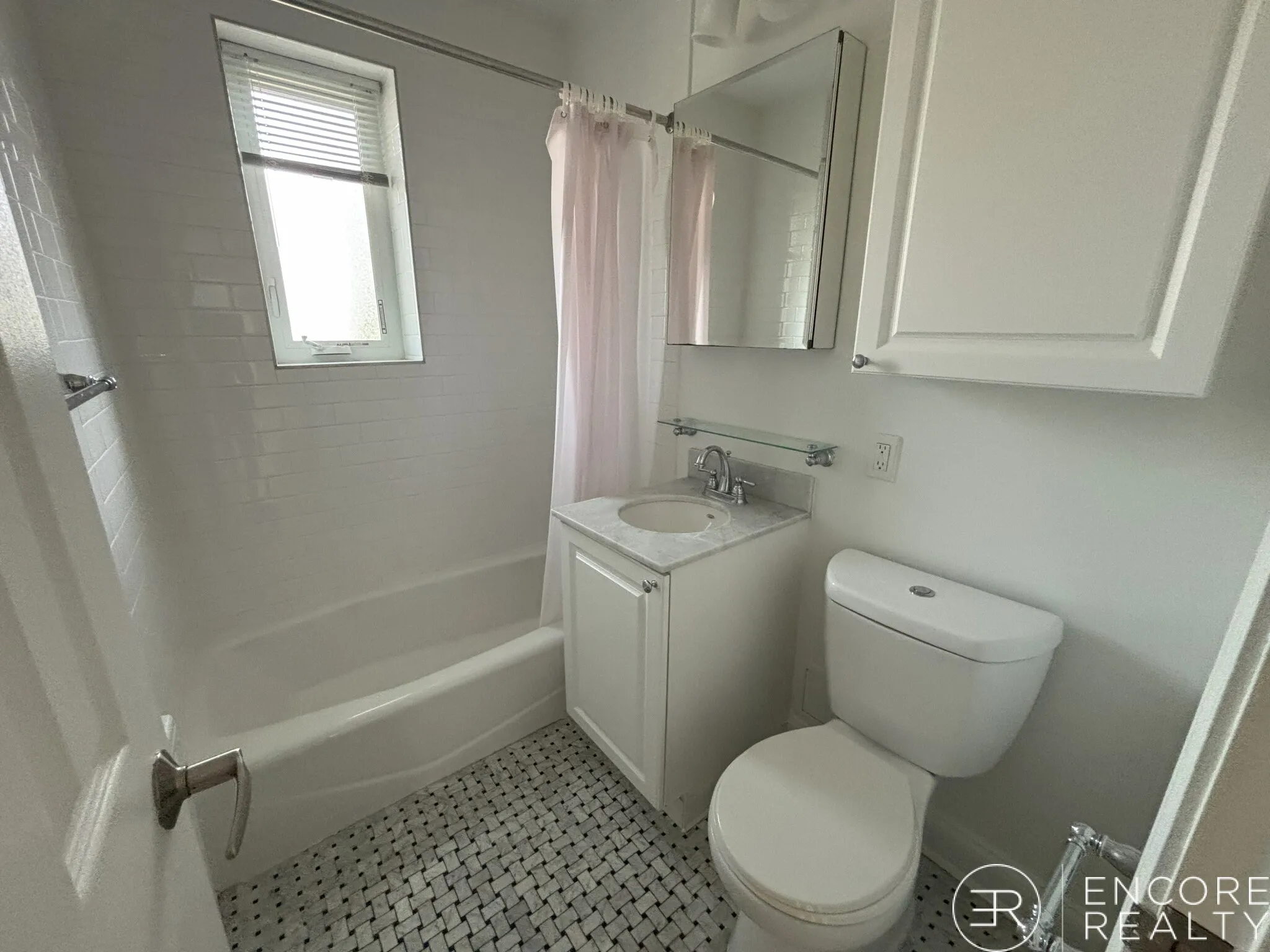 86 Saint Paul St, Coolidge Corner