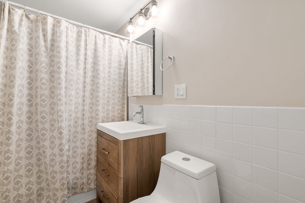 1600 Beacon St, Brookline