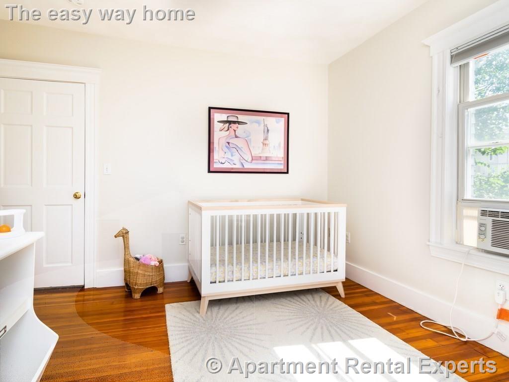 6 Clifton St, Davis Square