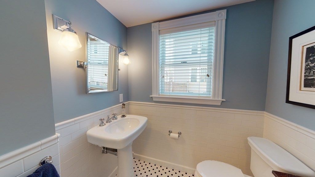 52 Hillsdale Rd, Tufts University