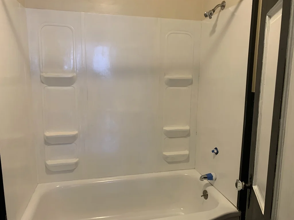 108 Elmwood, Swansea