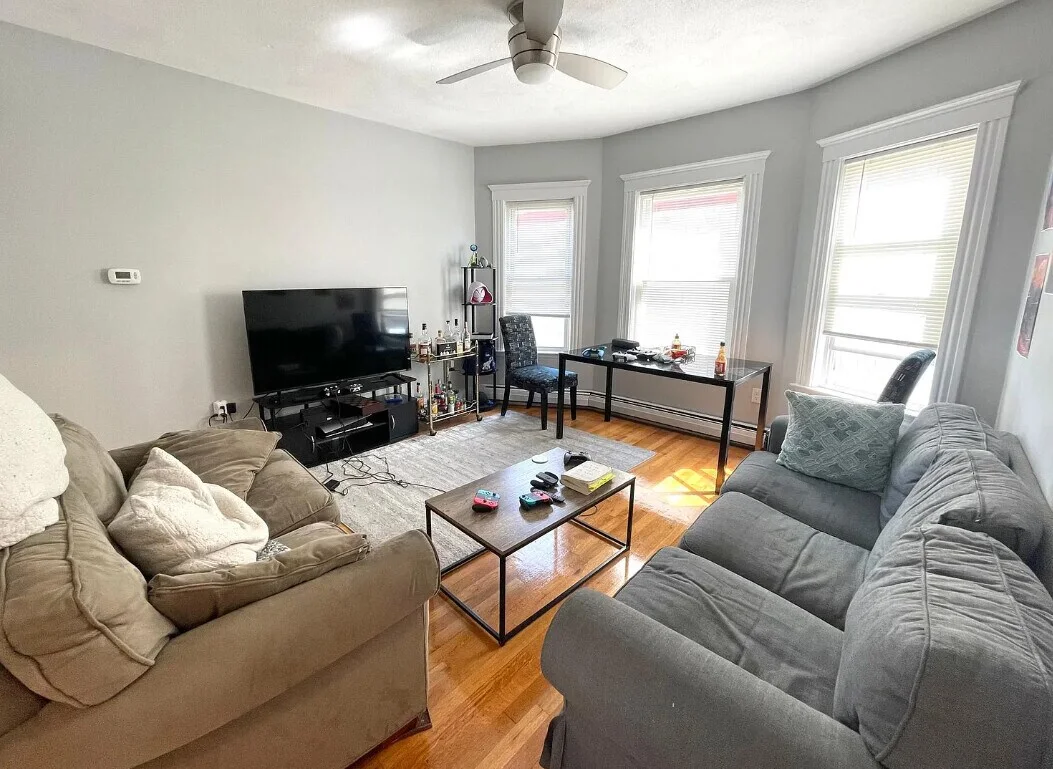12 Berwick Rd, Tufts University