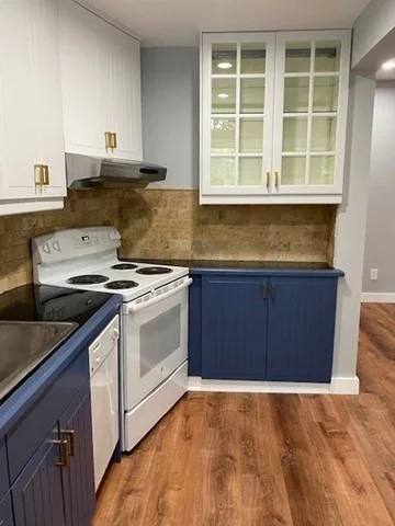 32 Winchester St, Coolidge Corner