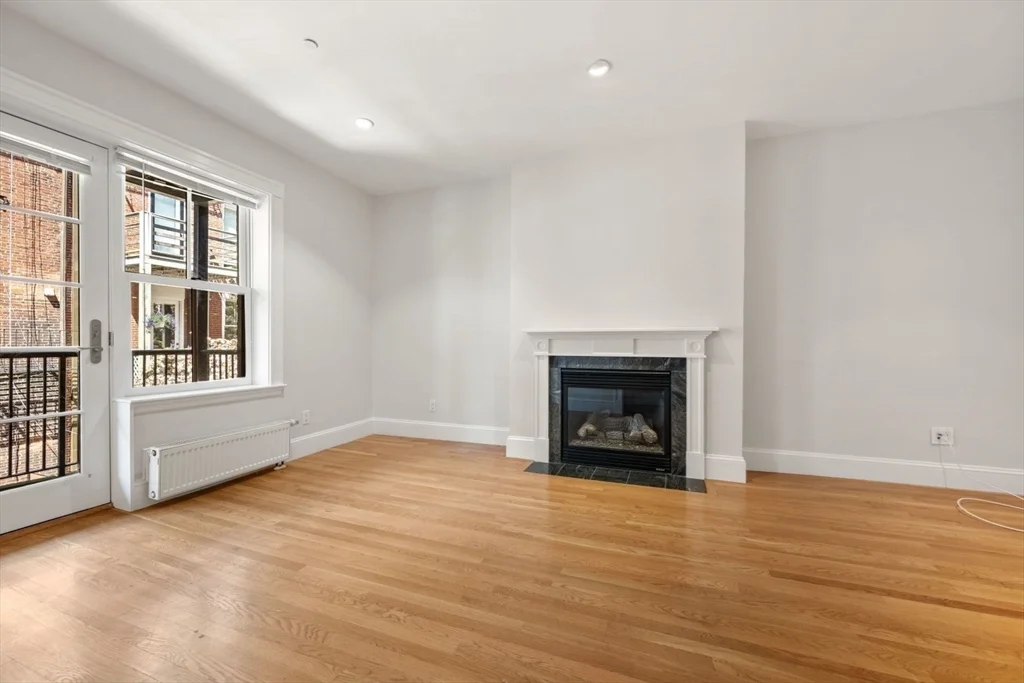 39 Clarendon St, South End