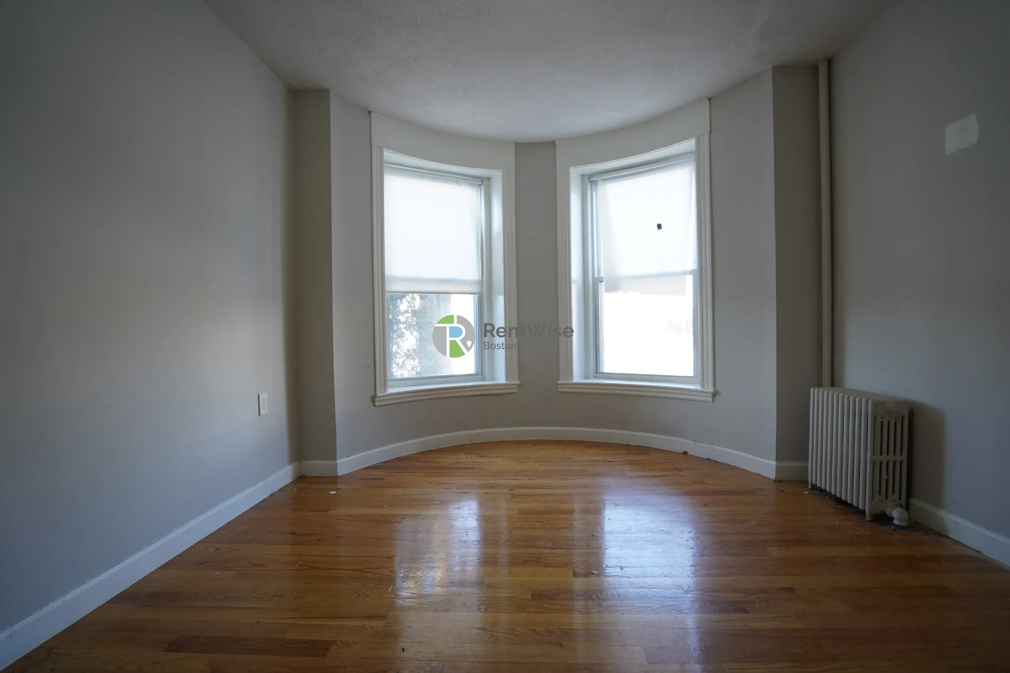 1132 Commonwealth Ave, North Brookline