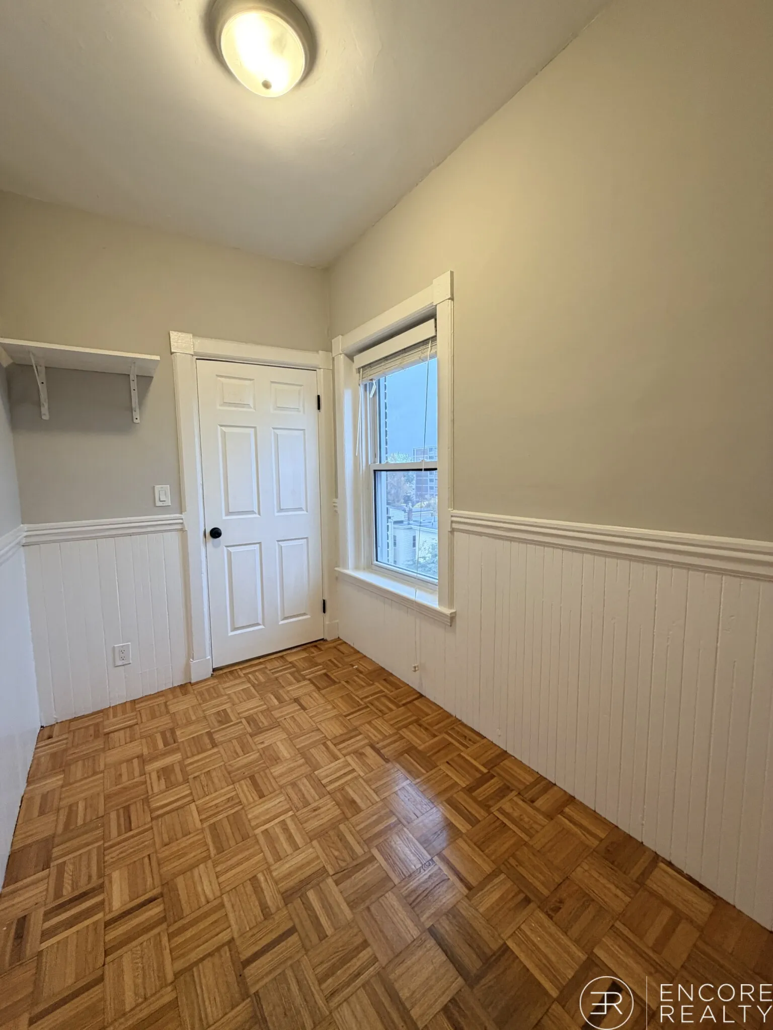 900 Massachusetts Ave, Riverside