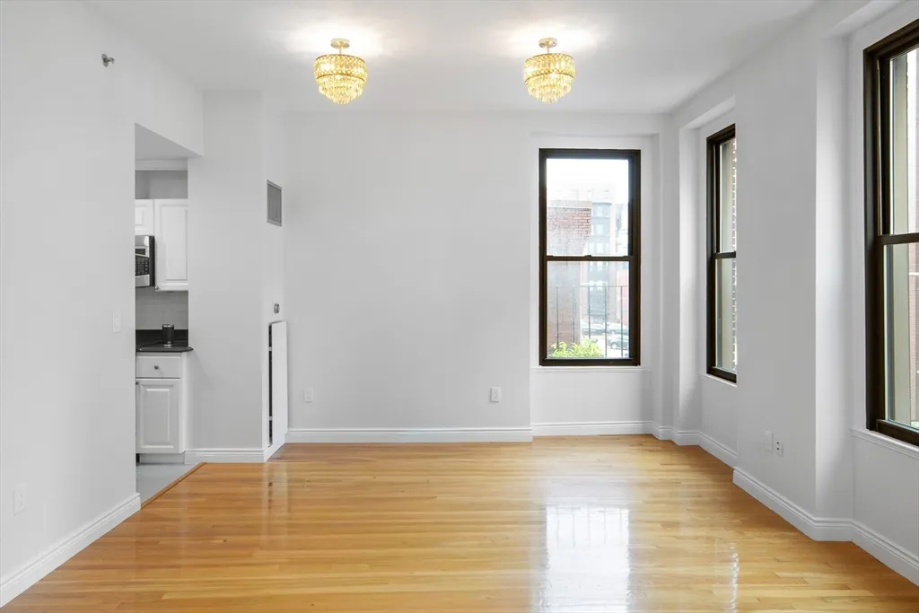 4 Charlesgate E, Back Bay