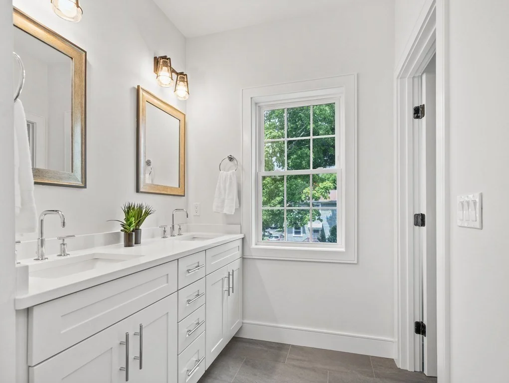 20 Manhattan Ter, West Newton