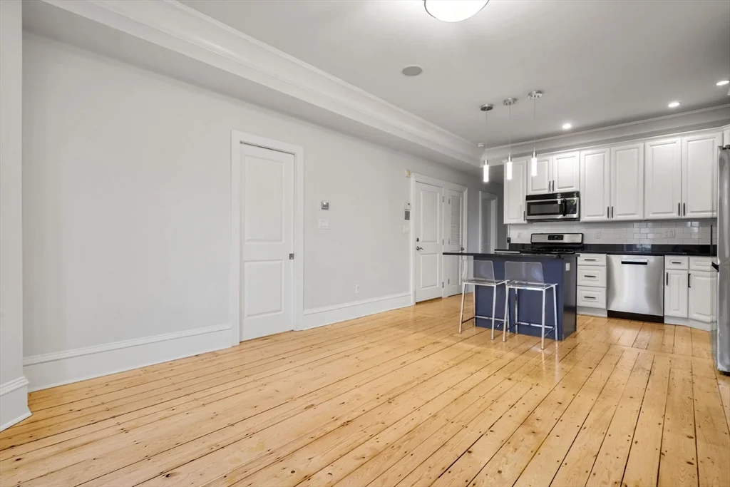 703 East 4th St, South Boston