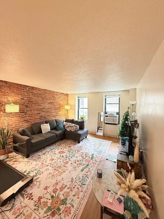 66 Westland Ave, Fenway