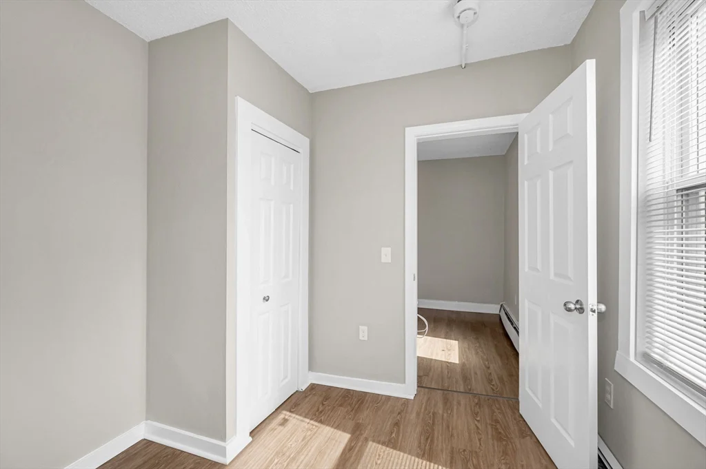 50 1/2 Common St, North Lawrence