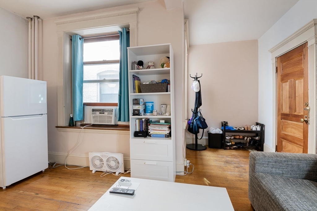 8 Garrison St, Back Bay