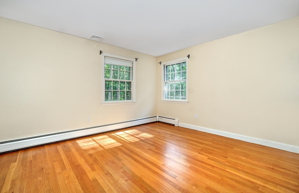 15 Goose Pond Rd, Lincoln