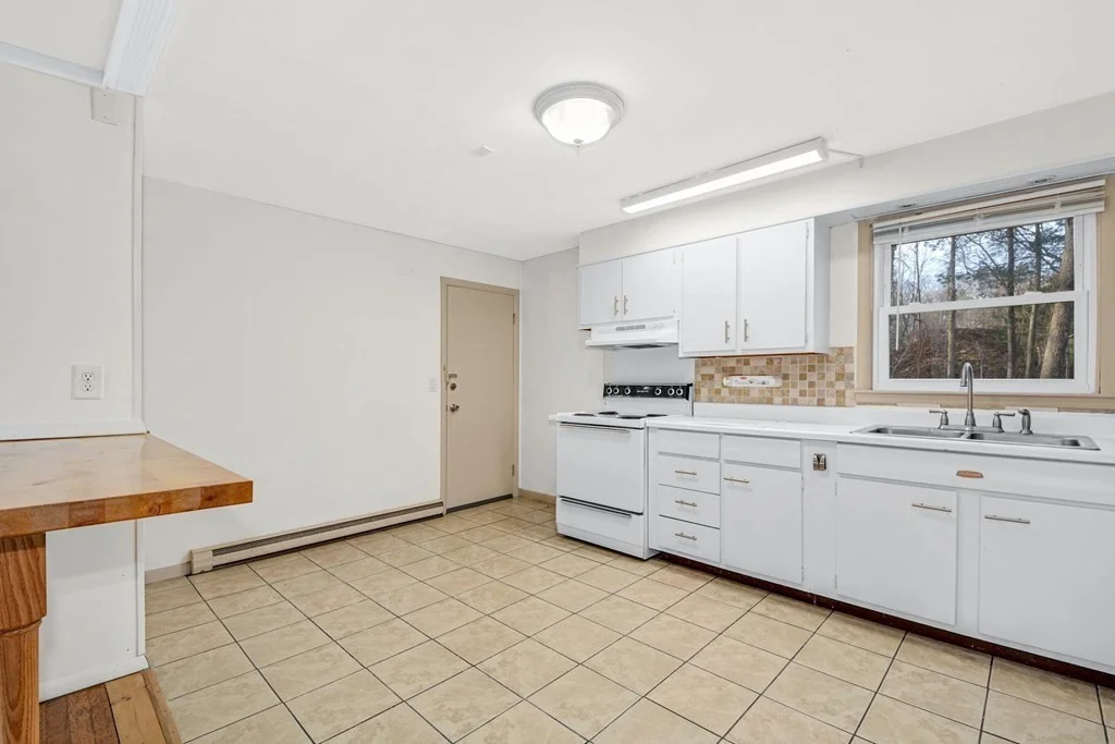 26 Sw Cutoff, Northborough