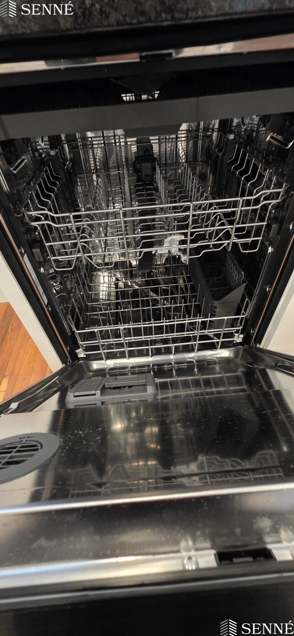 212 Brookside Pkwa, Medford