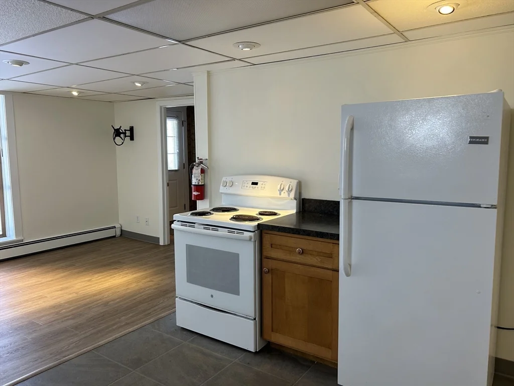 200 Main Street Apt 1, Spencer