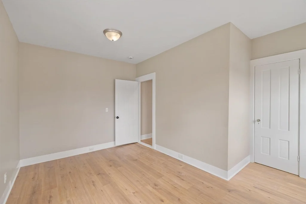 20 School St, Jackson Square