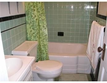 12 Royce Rd, Brighton