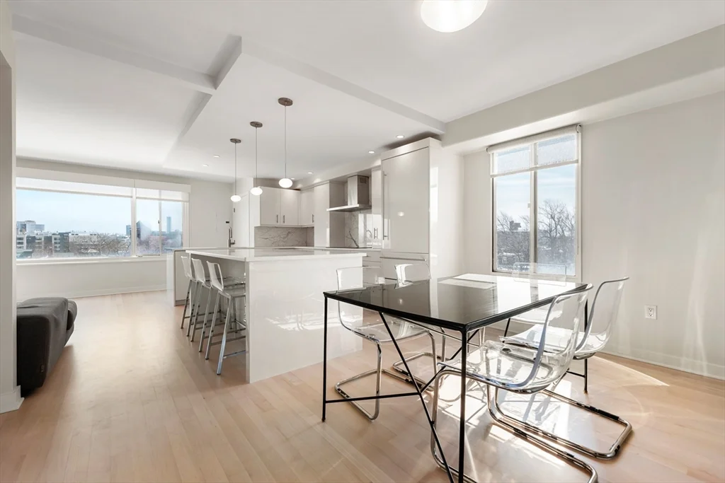 280 Harvard St, Harvard Square