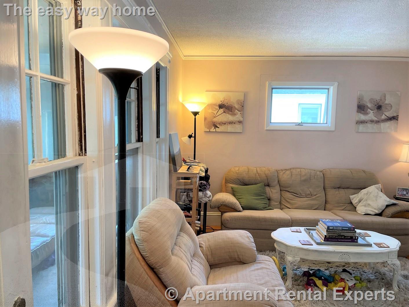 16 Hamilton St, Tufts