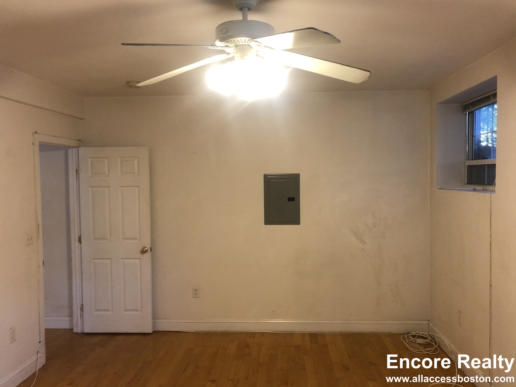 1555 Beacon St, Brookline