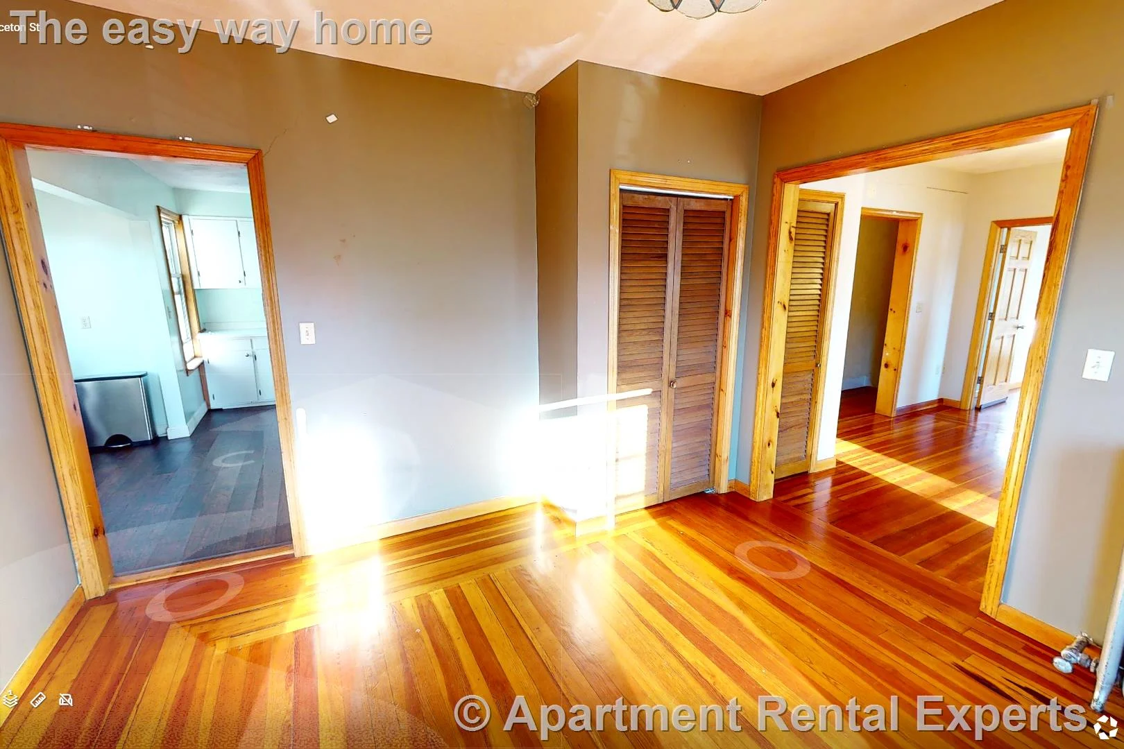 27 Princeton St, Tufts