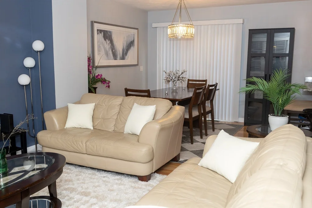 129 Quinapoxet St, Holden