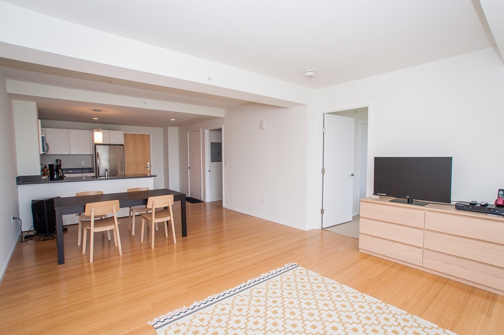 2 Earhart St, East Cambridge