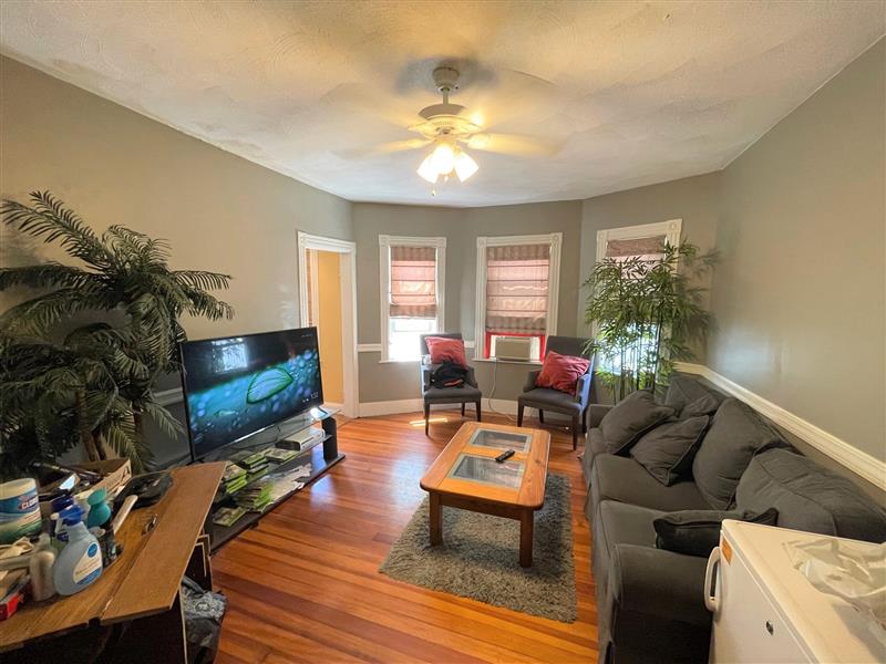 40 Newbern Ave, South Medford