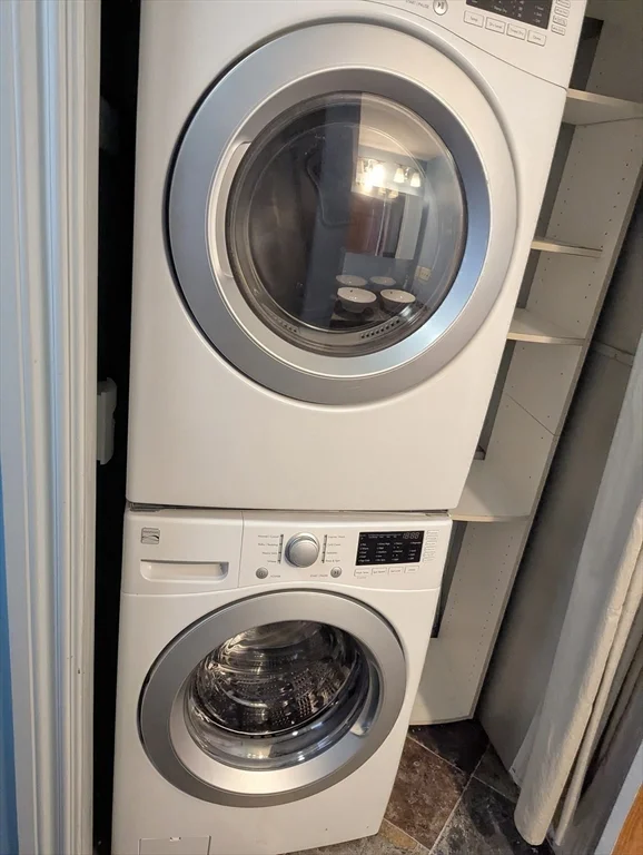 176 Hillside, Mission Hill